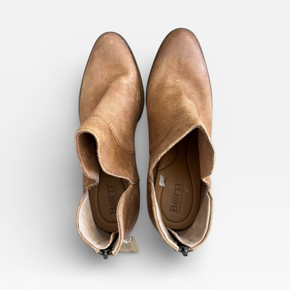 Born Kerri Tobacco Distressed Suede Booties – Sz 8.5M